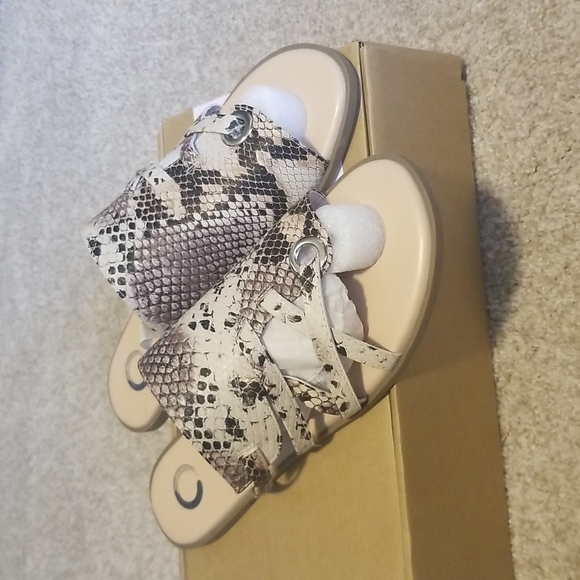 Snake print sandals NWT - Picture 2 of 4